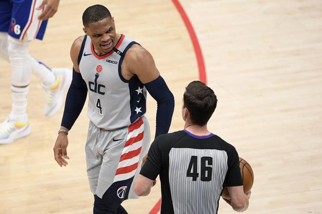 表现让对手 表现让对手