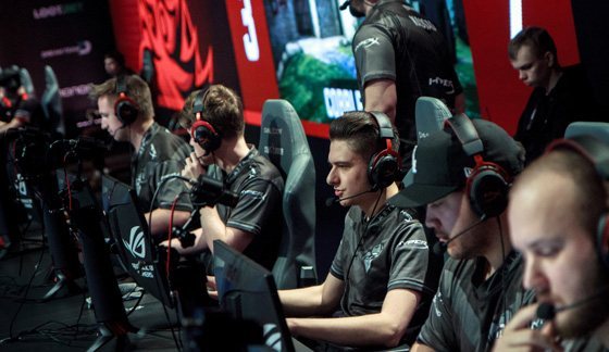 其在攻防两 其在攻防两